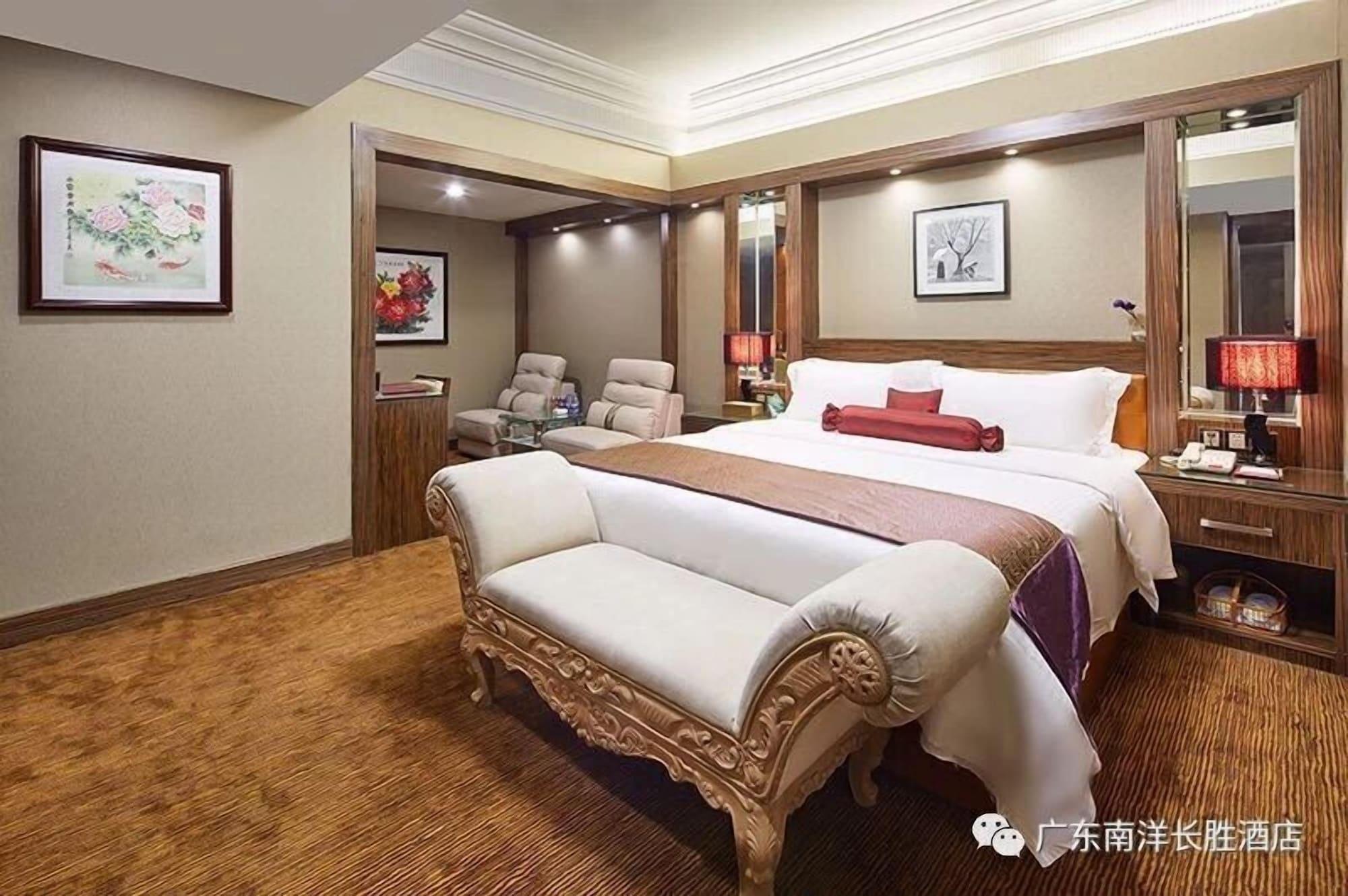 Nanyang King'S Gate Hotel--Free Shuttle Service To Canton Fair Exteriör bild